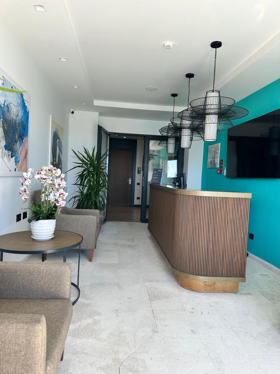 Palladium Beach Hotel- Private Beach Included Дхерми Экстерьер фото